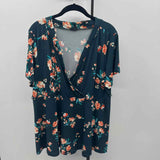 Torrid Women's Size 2X Blue Floral Short Sleeve Shirt