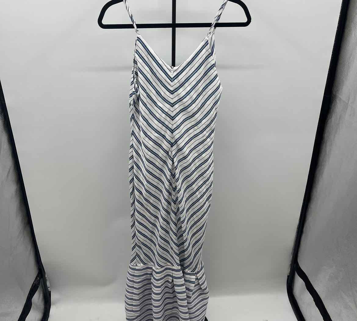 cozy casual Women's Size 10 White Stripe Dress