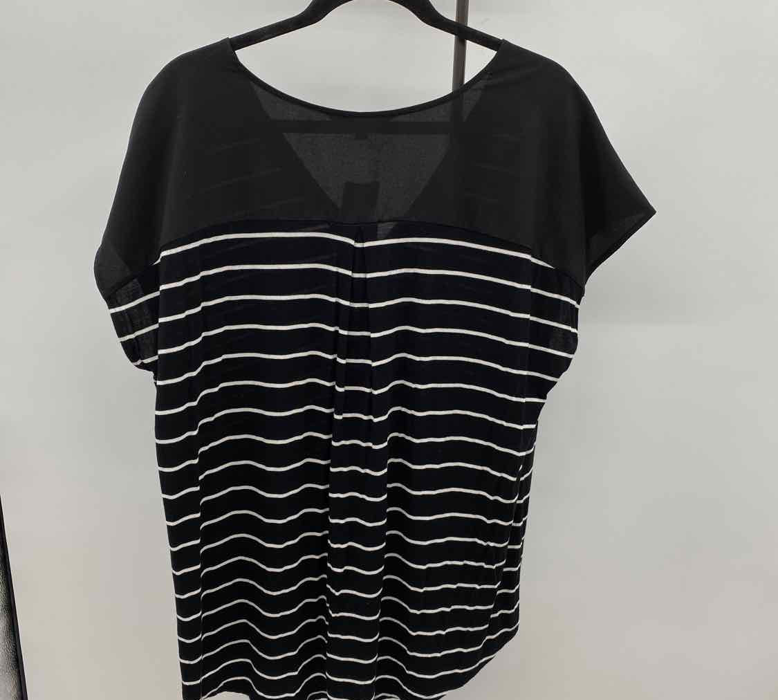 Adrienne Vittadini Women's Size XXL Black Stripe Short Sleeve Shirt