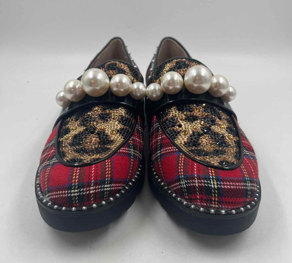 Betsey Johnson Women's Shoe Size 9.5 Black Multi-Pattern Loafers