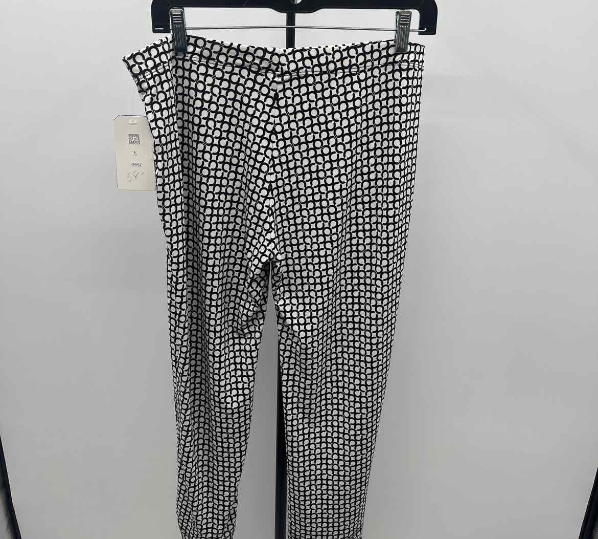 ciaraSunWoo Women's Size 14 Black Letter Capris