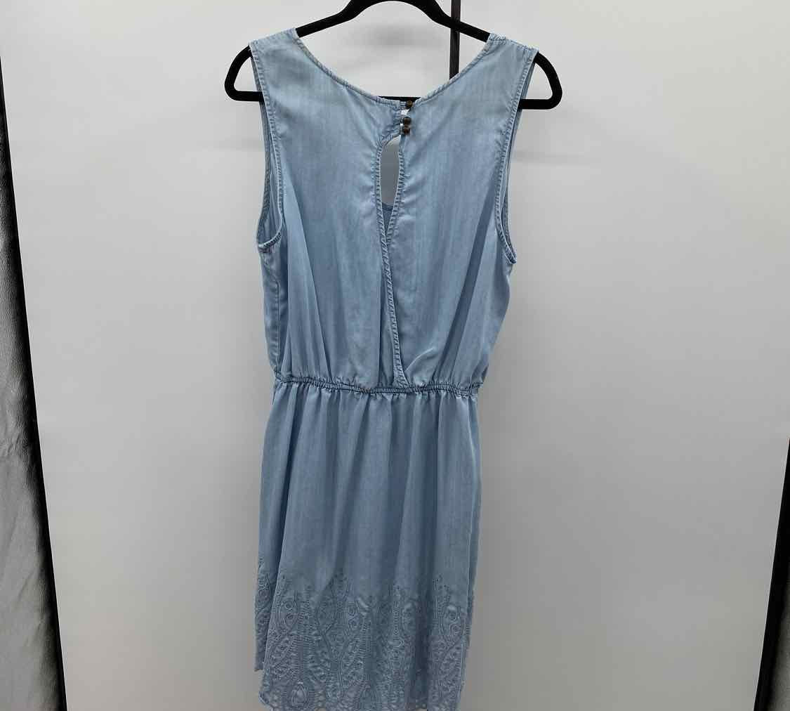 Holding Horses Women's Size 14 Light Blue Embroidered Dress