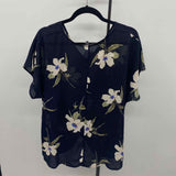 West Kei Women's Size L Navy Floral Short Sleeve Shirt