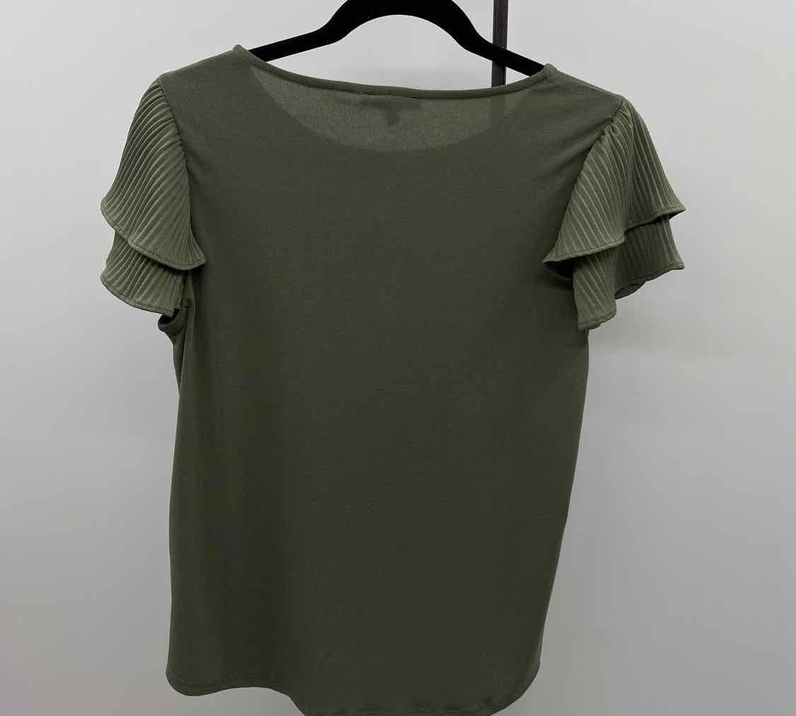 Adrianna Papell Women's Size S Olive Solid Short Sleeve Shirt