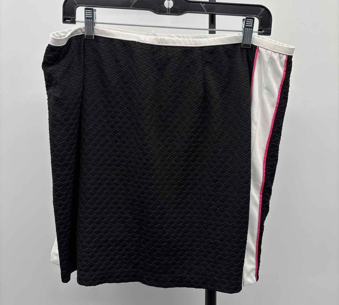 Izod Women's Size 14 Black Textured Skirt