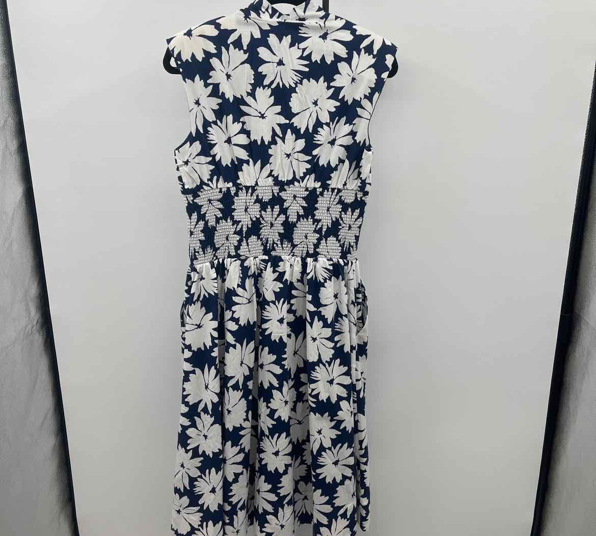 Anthropologie Junior's Size 10P Navy Floral Dress