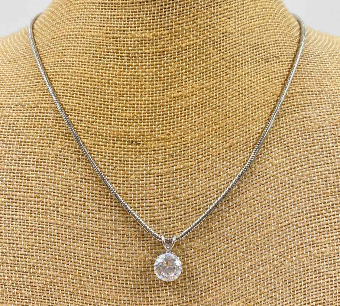 Boutique Women's Silver Necklace