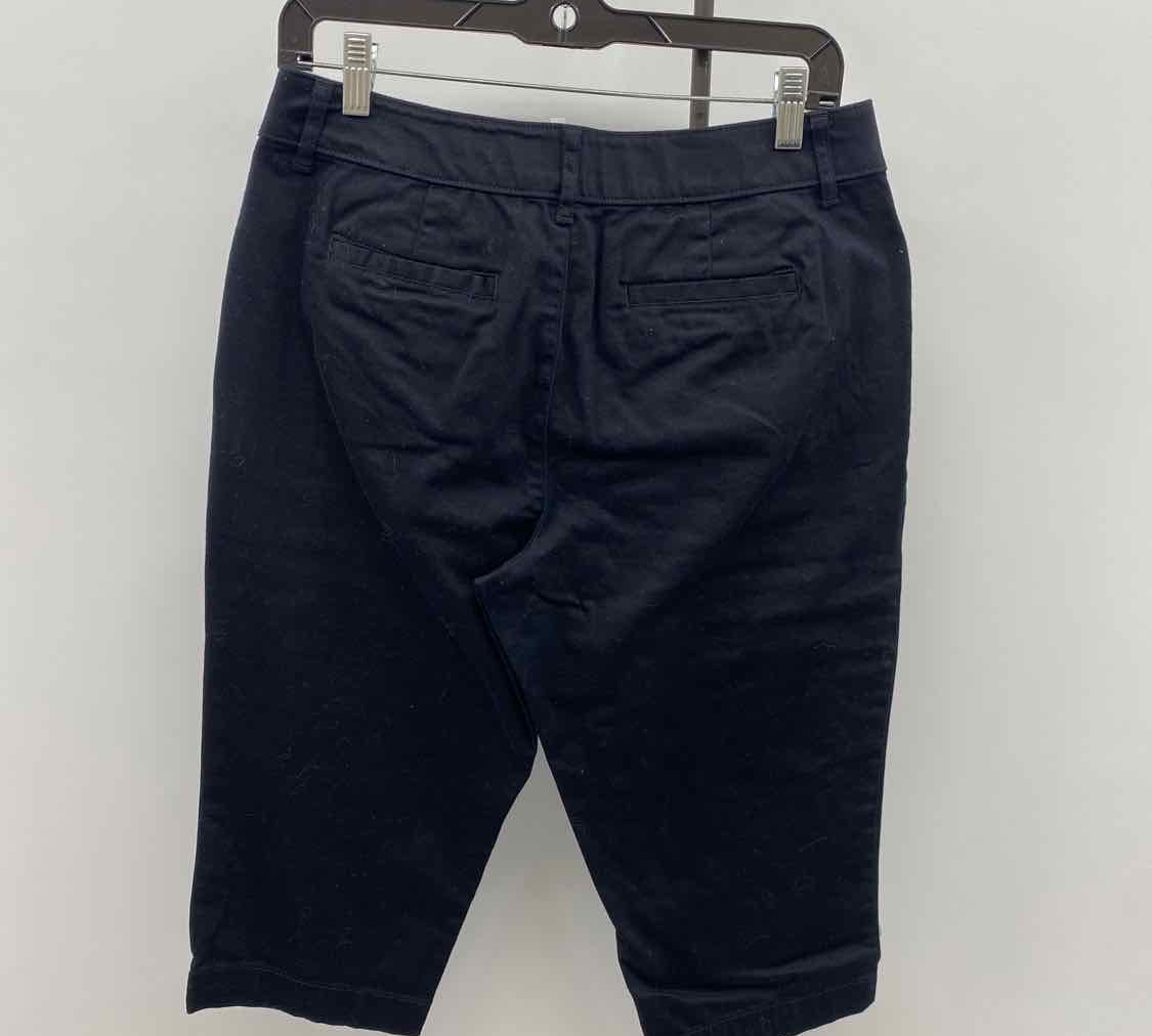 St. John's Bay Women's Size 10P Black Solid Capris
