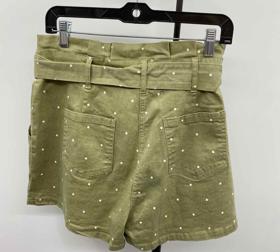 Mine Women's Size 14 Green dotted Shorts