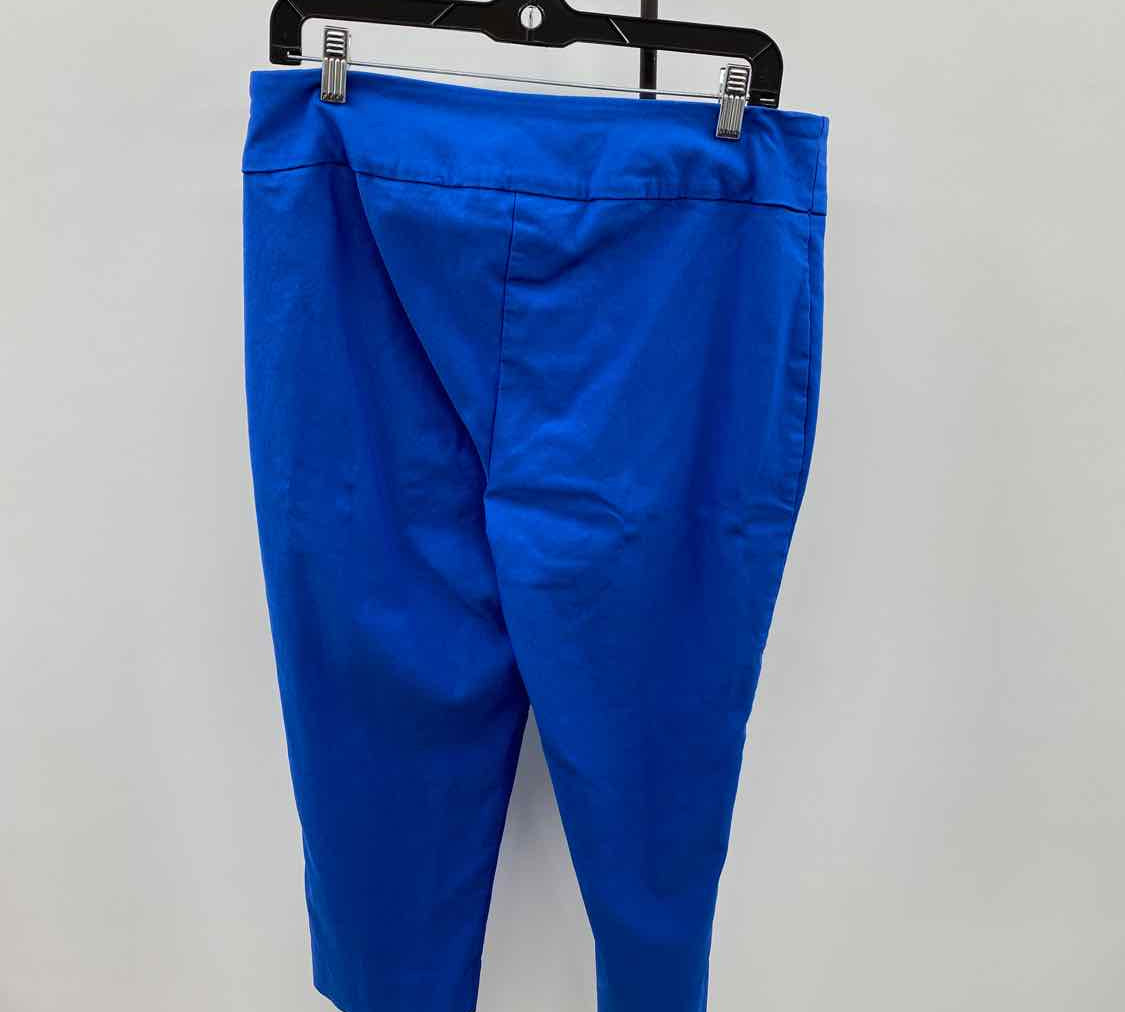 Mack + Liam Women's Size 12 Royal Blue Solid Capris