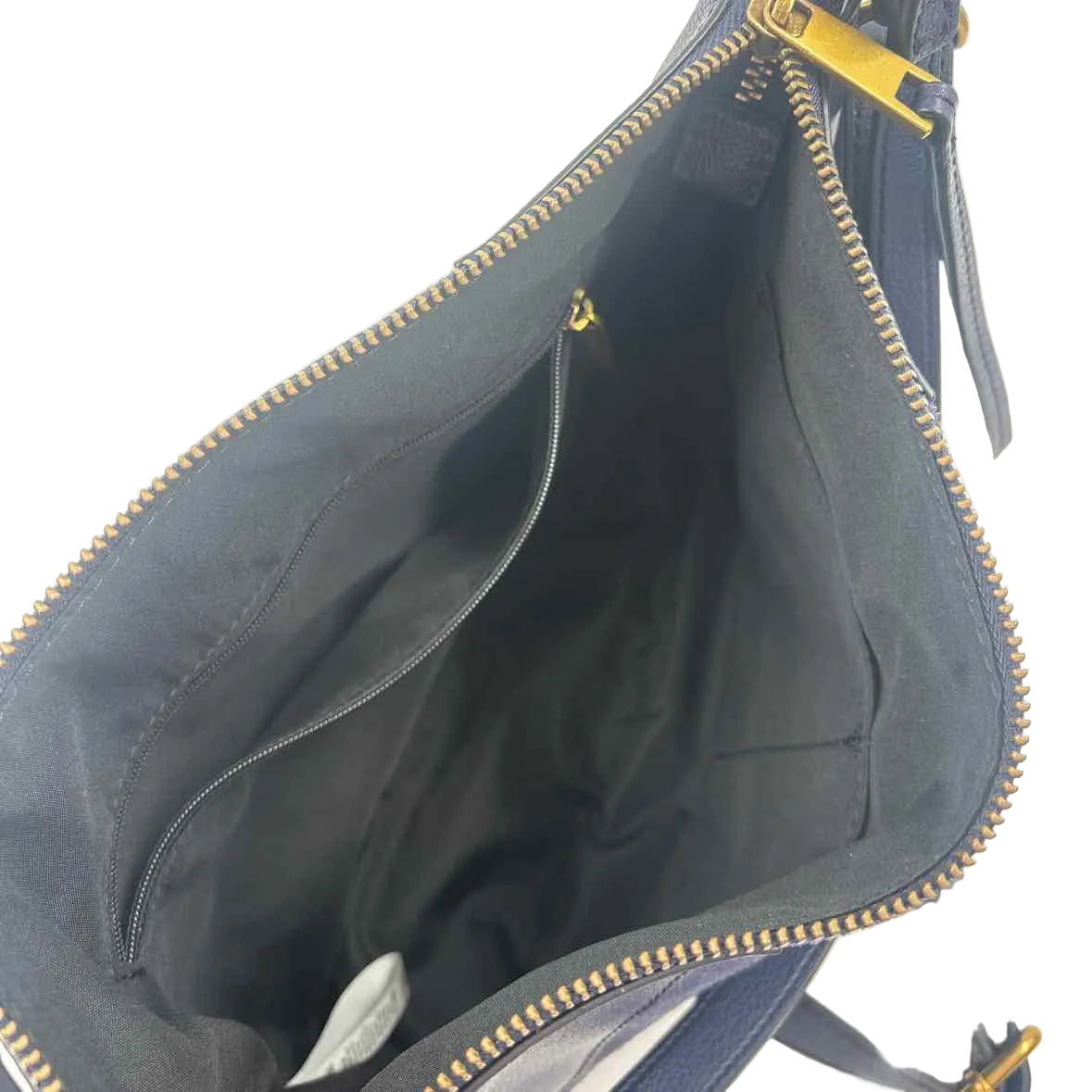 Interior FOSSIL Navy Blue Pebbled & Suede Leather SKYLAR Crossbody Purse