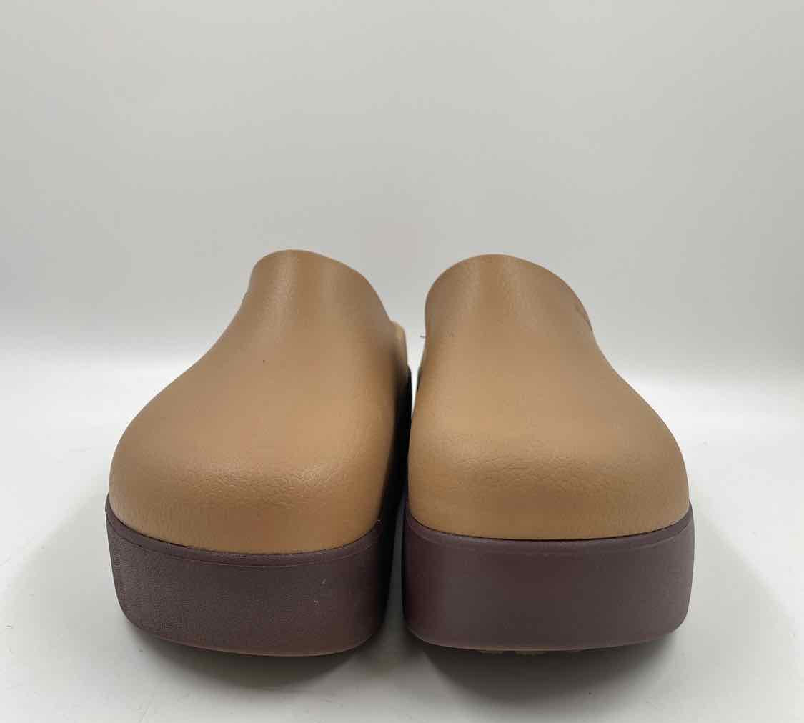 Crocs Women's Shoe Size 9 Tan Solid Mules