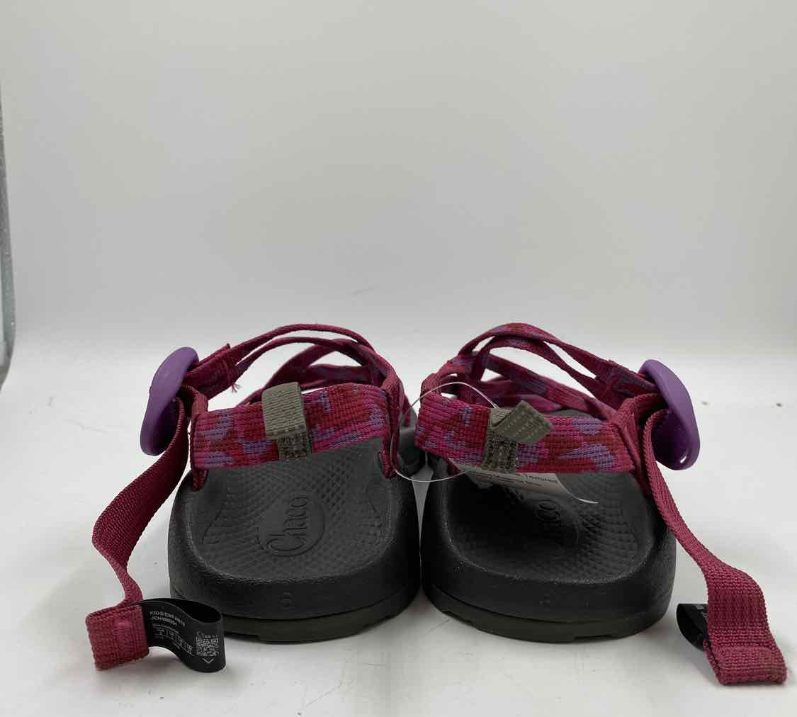 Chaco Women's Shoe Size 6 Magenta Textured Sandals