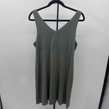 Athleta Women's Size 14P Olive Solid Dress