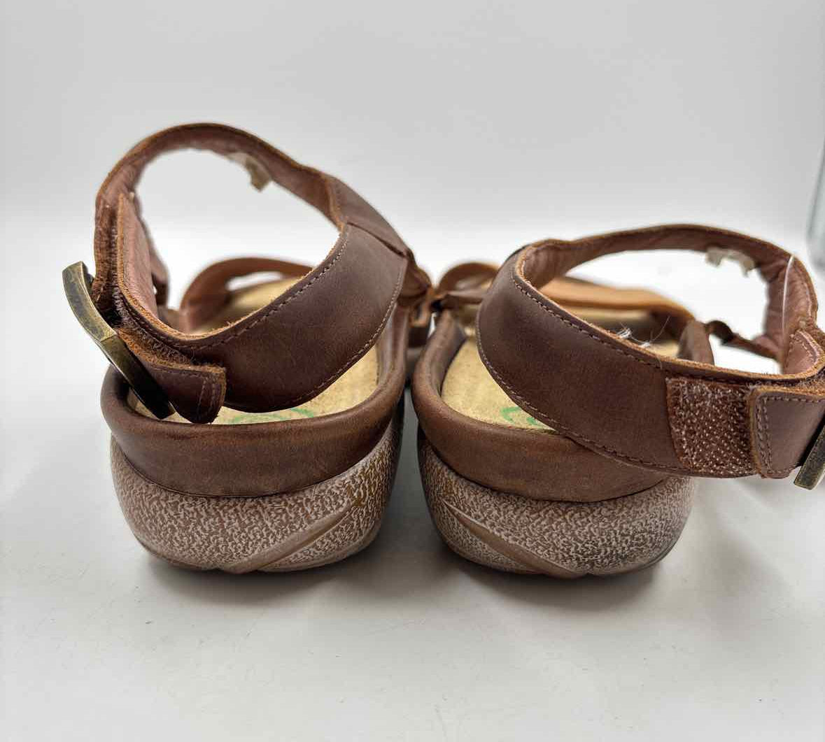 Naot Women's Shoe Size 11 Brown Solid Sandals
