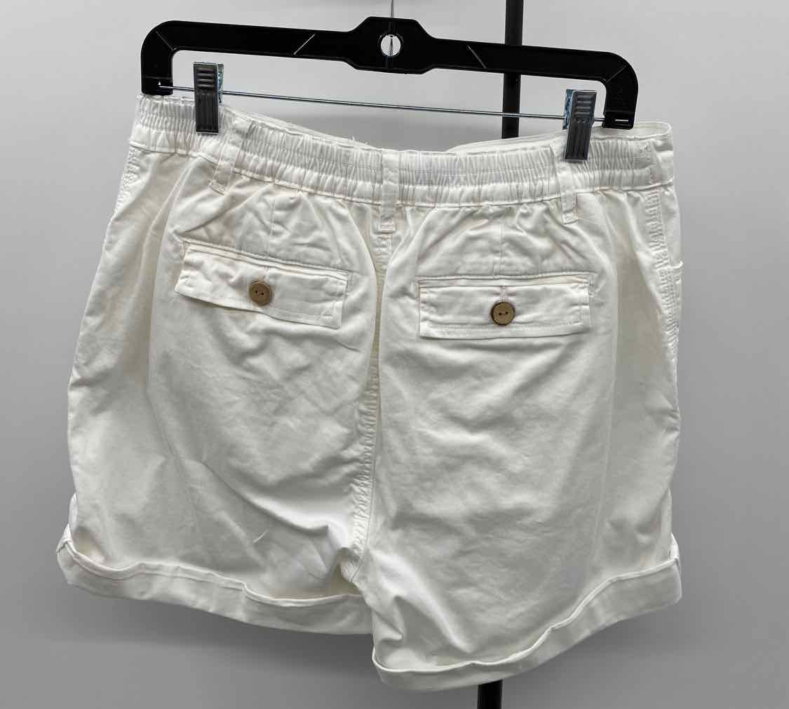 Charlie B Women's Size 12 White Solid Shorts