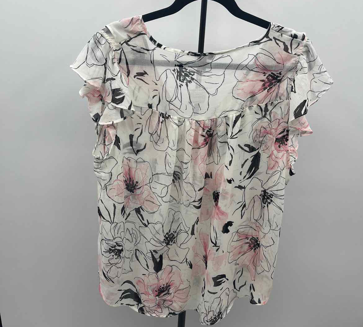 Torrid Women's Size L White Floral Short Sleeve Shirt