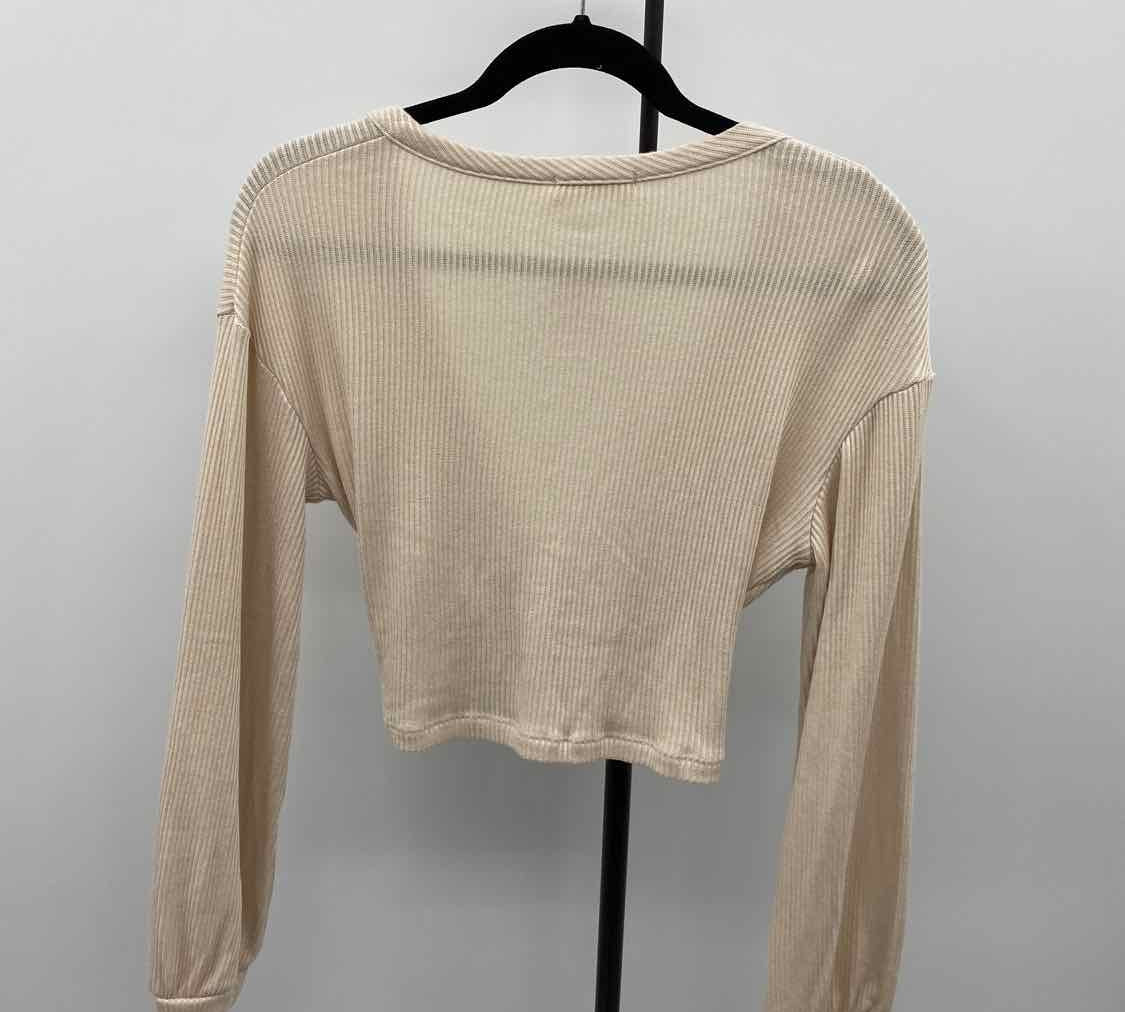 Sozy Women's Size M Beige Ribbed Long Sleeve Shirt
