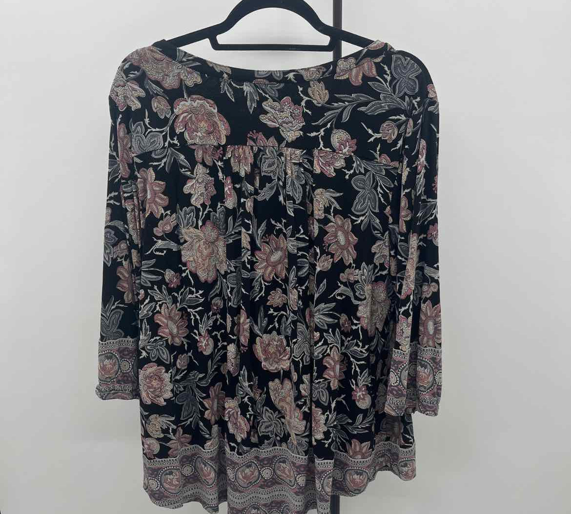 Lucky Brand Women's Size 2X Black Floral Long Sleeve Shirt
