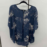 Maurice's Women's Size 2X Blue Floral Short Sleeve Shirt