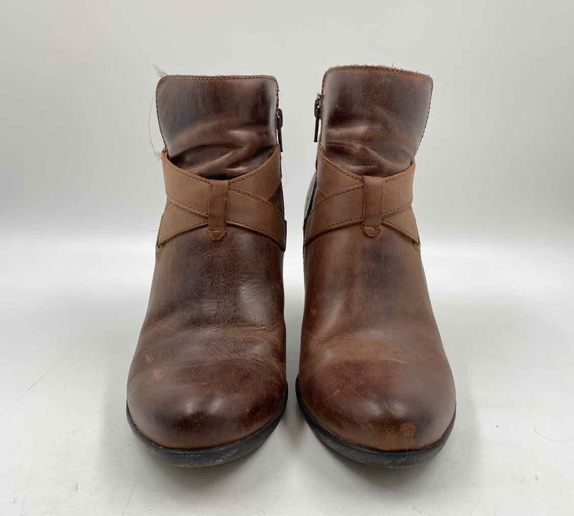 boc Women's Shoe Size 7 Brown Solid Boots