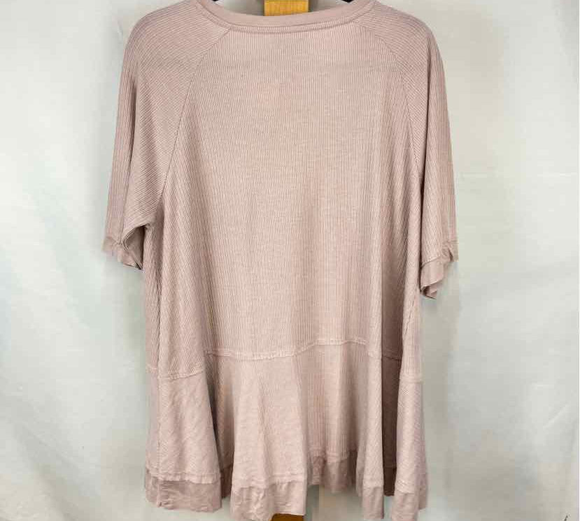 GiGio USA Women's Size L Pink Solid Short Sleeve Shirt