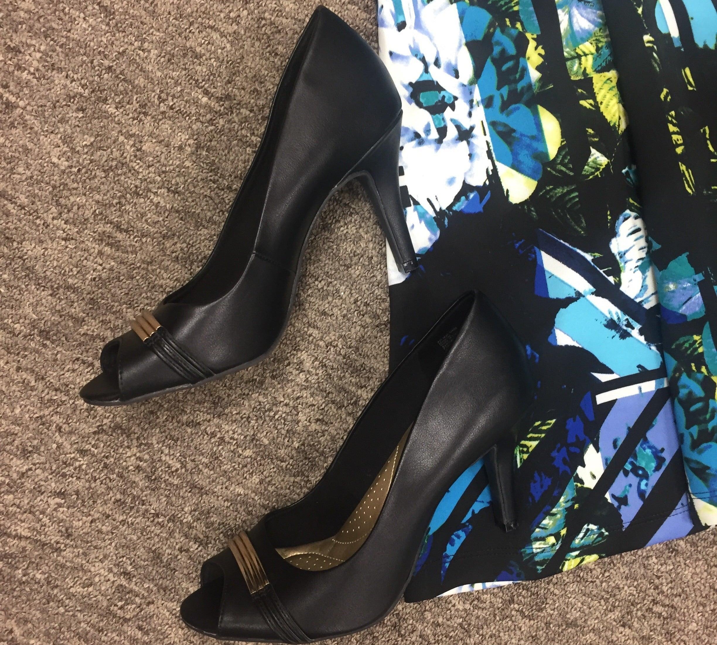 Dexflex Black Heels, Size 9 - Gild the Lily