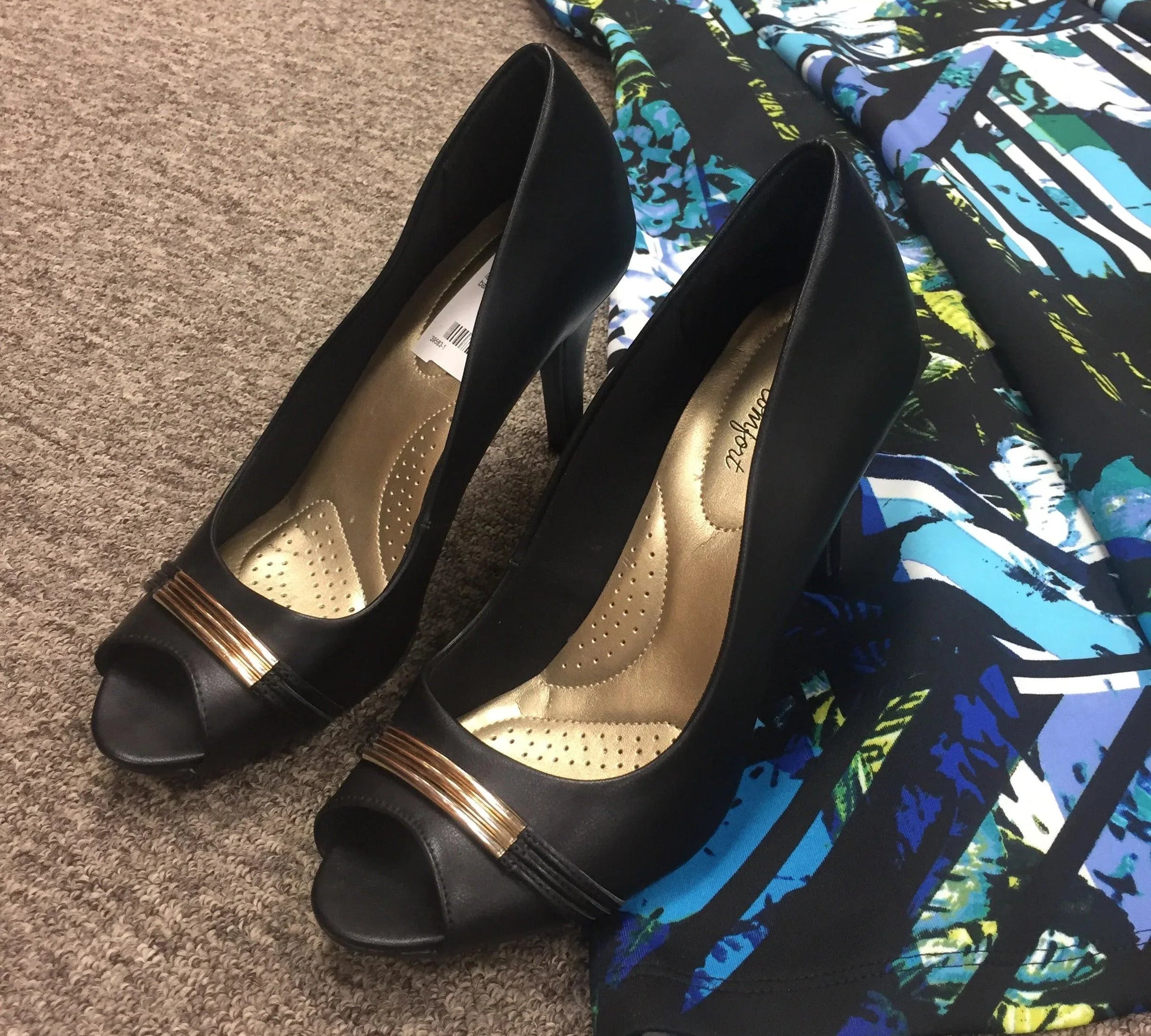 Dexflex Black Heels, Size 9 - Gild the Lily